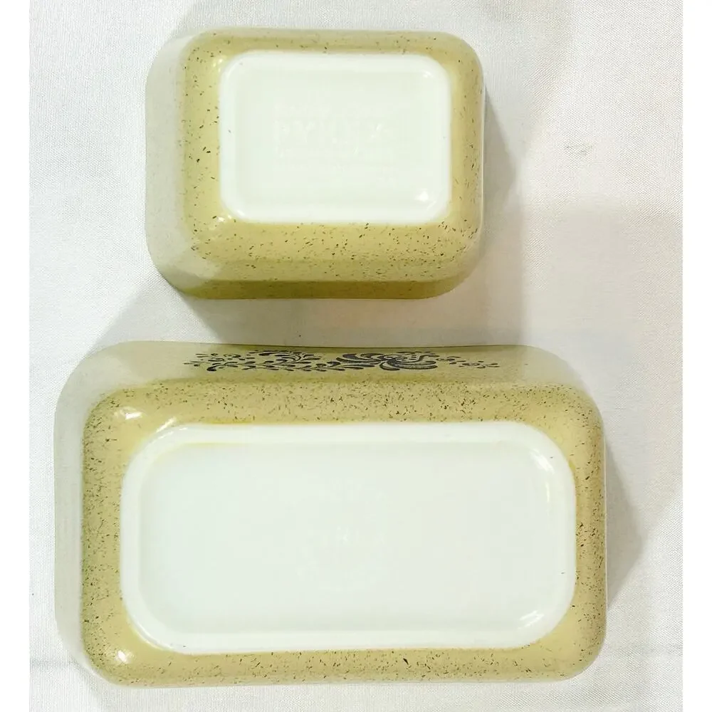 Pyrex HOMESTEAD Refrigerator Dishes Set of 2 ~ 501 & 502 w/ Clear Lids Vintage